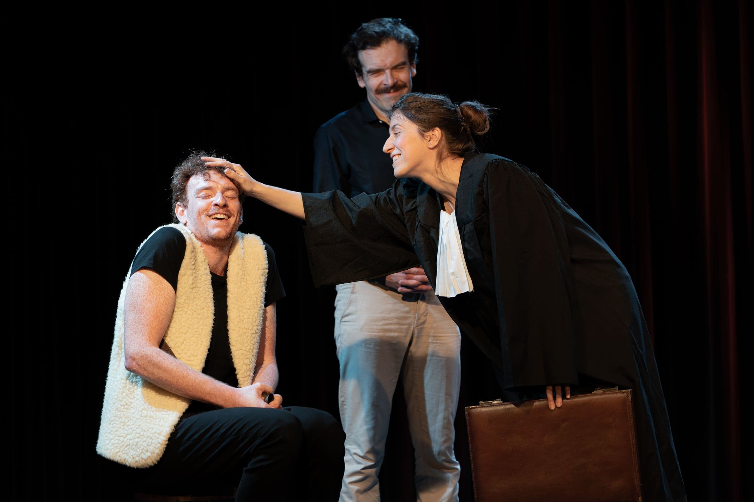 Loïc Mettendorf, Arthur Pichon et Lucie Dournaux dans La Farce de Maître Pathelin