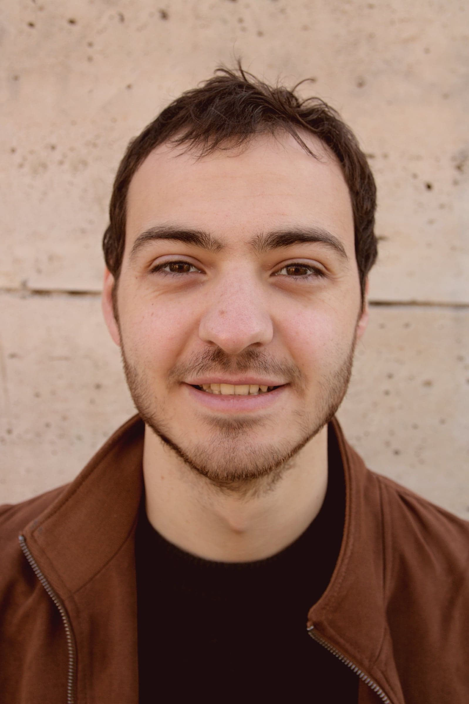 Portrait de Florian Chaillot, fondateur de la Compagnie Rouge Cardinal